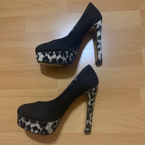 Cheetah Print Platform Pumps - Picture 3 of 5